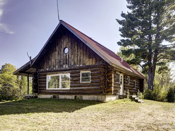 210 Pond Rd, Iron River, MI 49935