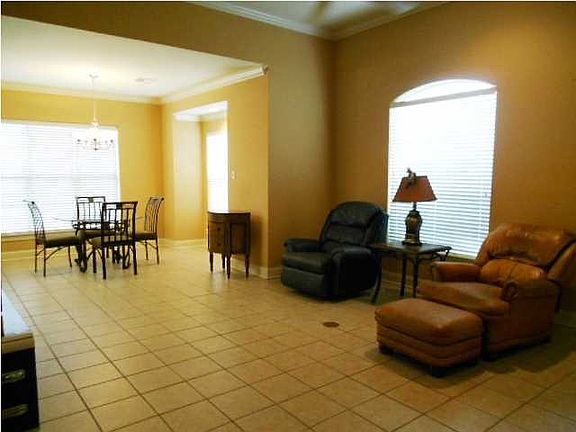 2nd image of 403 Hillbrooke Dr