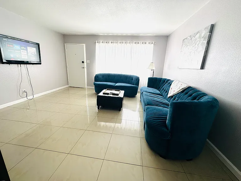 104 Mount Vernon Cir #C — Photo 9