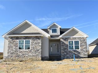1483 Lake Front Blvd, North Lima, OH 44452