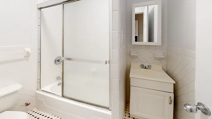 Rented by Bond New York | media 10