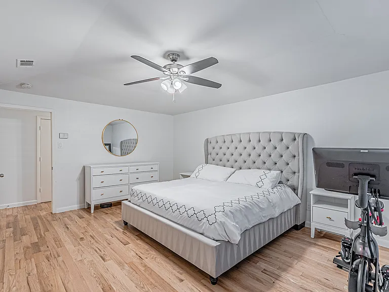 6935 Kingshollow Dr — Photo 29