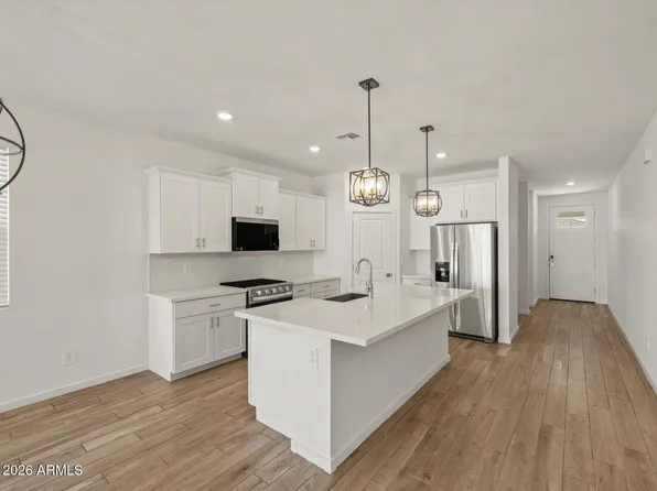 2391 E ENANTIO Road, San Tan Valley, AZ 85143