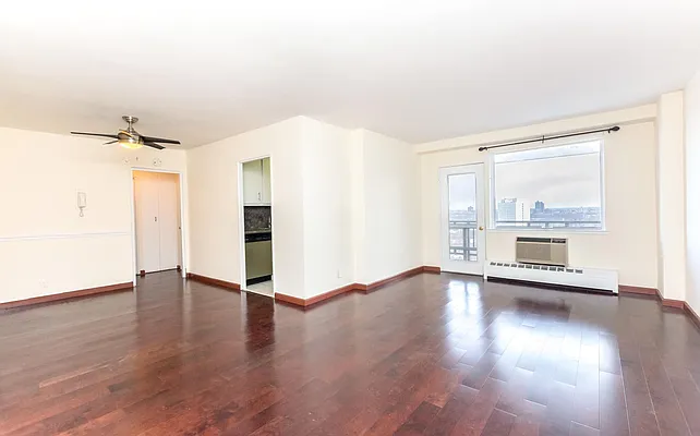 Sold by Re/Max In The City | media 30