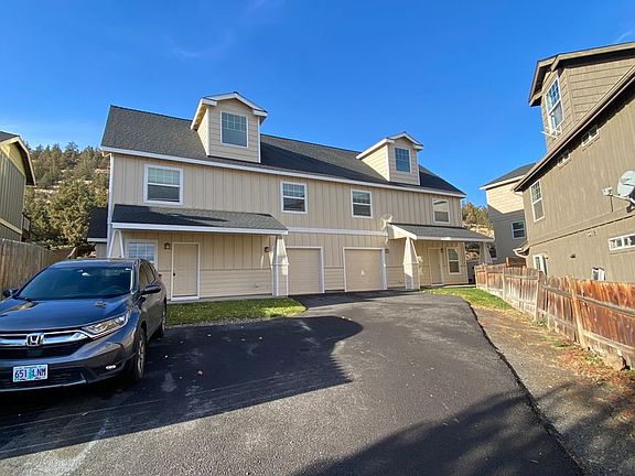 3rd image of 1785 NE Lotus Dr #A
