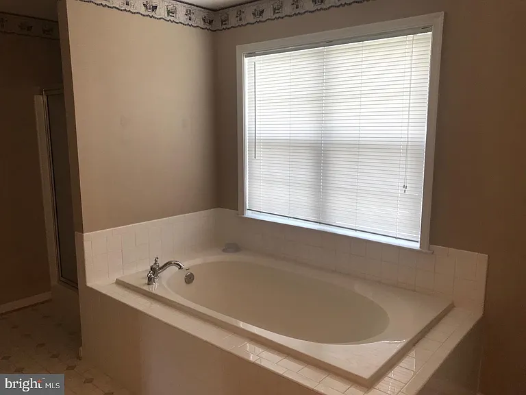 9 Saint Claires Ct — Photo 17
