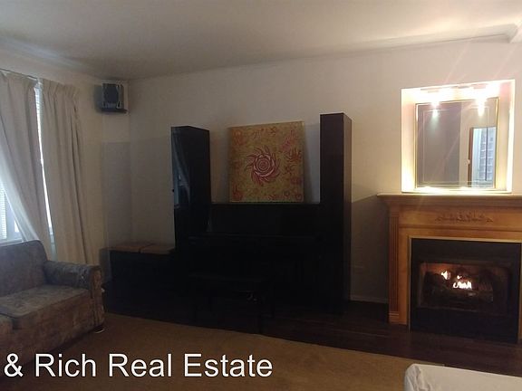 4th image of 2534 N Southport Ave