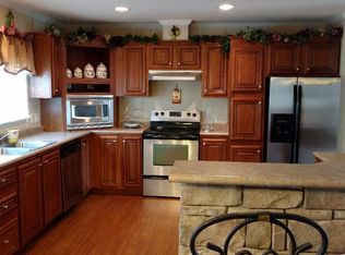 1056 Ragan Rd, Breaux Bridge, LA 70517