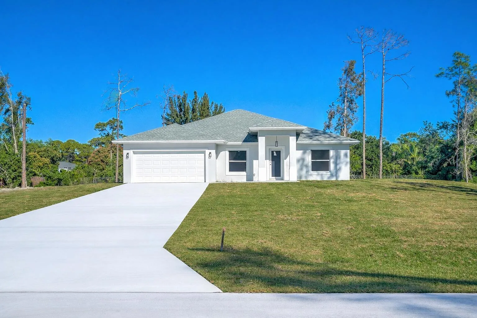 4 bed, 3.0 bath, 2160 sqft, $4,200 — Photo 1