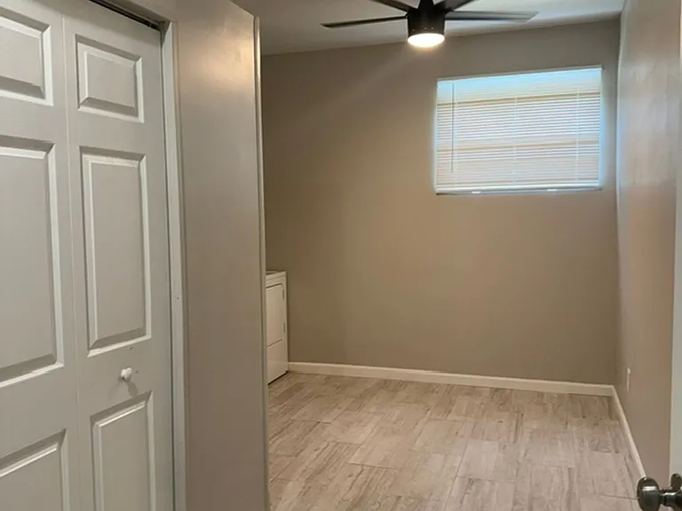 758 Parklawn Ct — Photo 5