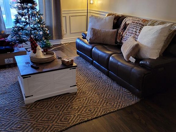 2nd image of 27 Clove Way