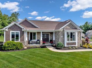9612 Shelby Dr, White Lake, MI 48386
