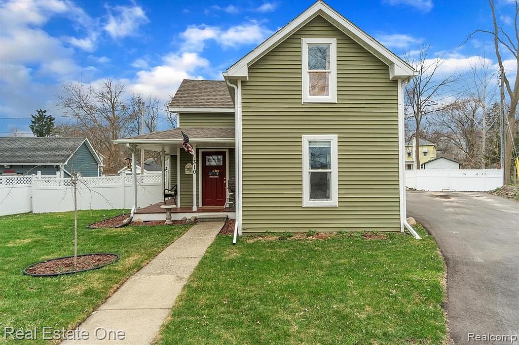 310 Byron Rd, Howell, MI 48843 Zillow