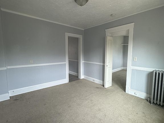 4th image of 2040 Halstead Ave APT 4