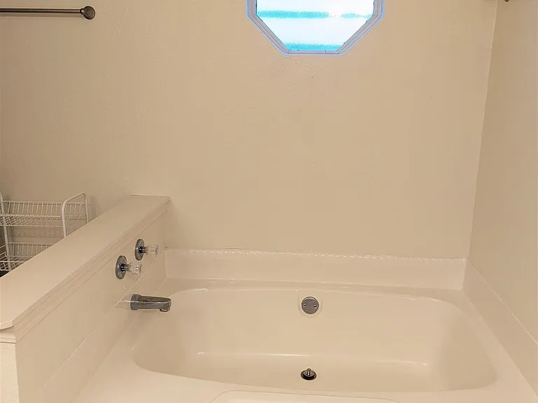 4009 Shorewood Dr — Photo 15