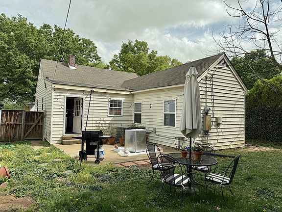 3rd image of 1710 Texas Ave
