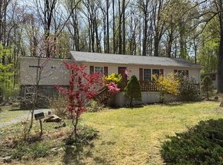 1909 S Lakeshore Dr, Louisa, VA 23093