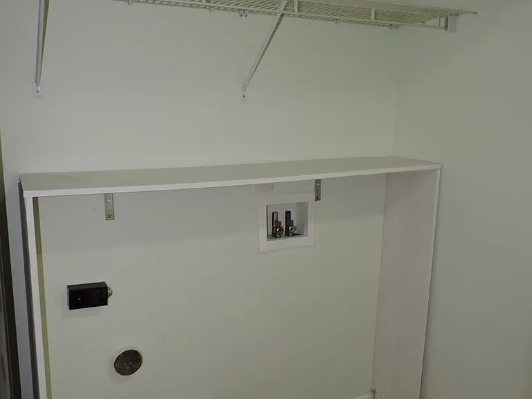 508 E Gonzalez St — Photo 22