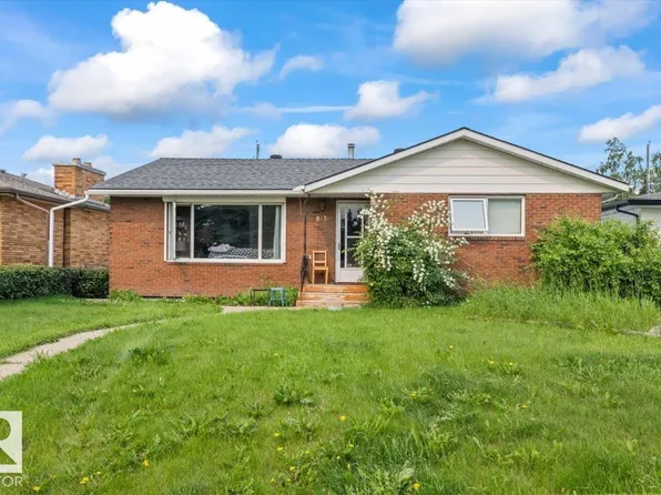 8736 72nd St NW, Edmonton, AB T6B 1Y5