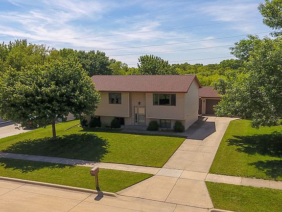 2nd image of 4525 Quesada Ct
