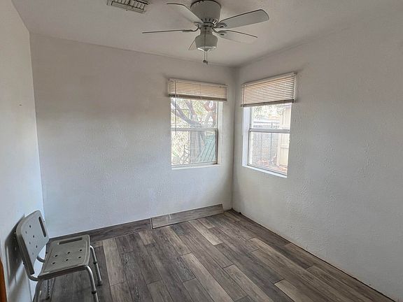 5th image of 1152 E SUNNYSLOPE Lane