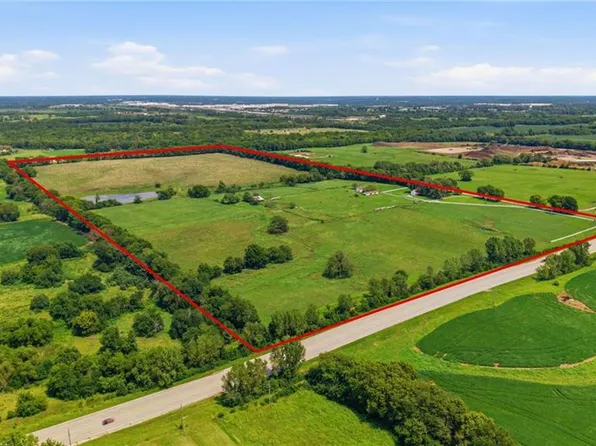 1602 E 171st St, Belton, MO 64012