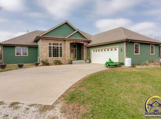 1719 E 550th Rd, Lawrence, KS 66049