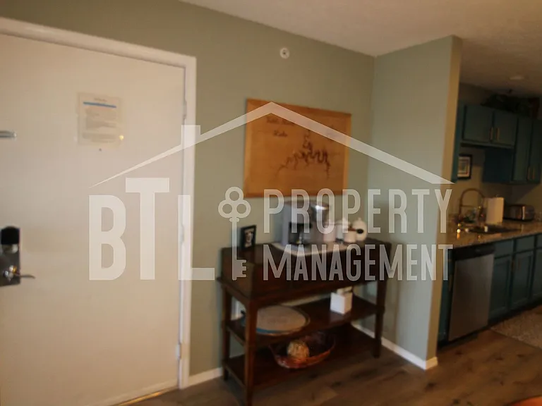 2905 Vineyards Pkwy #5 — Photo 9