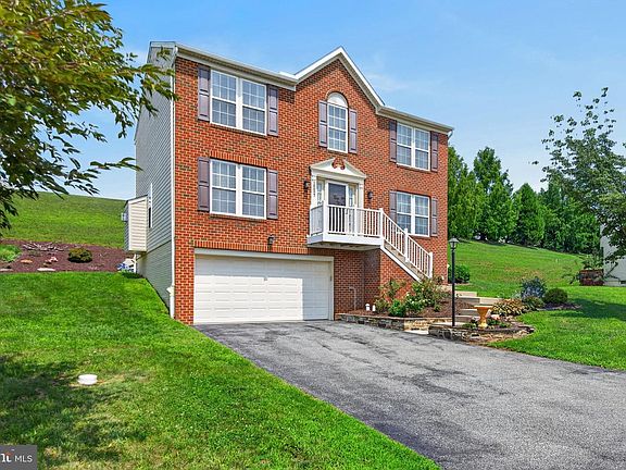 2nd image of 16607 Kennedy Cir