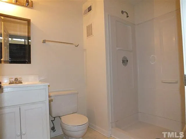 3 bed, 1300 sqft, $1,675 — Photo 4