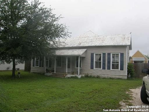 1st image of 211 E Caddell