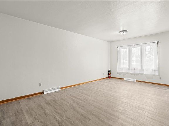5th image of 1416 Starview Dr #A