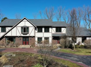 2252 Brae Burn Dr, Riverwoods, IL 60015
