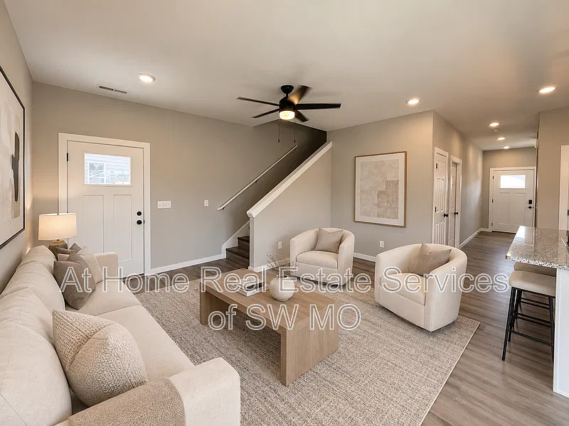 5238 W Crestmere Dr