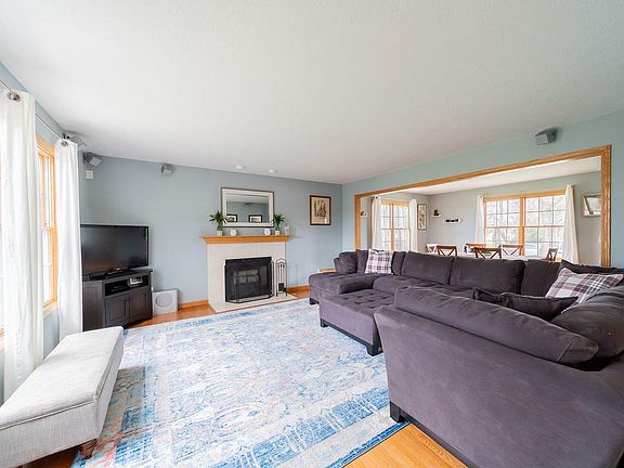 5th image of 22484 Bridgeway Dr