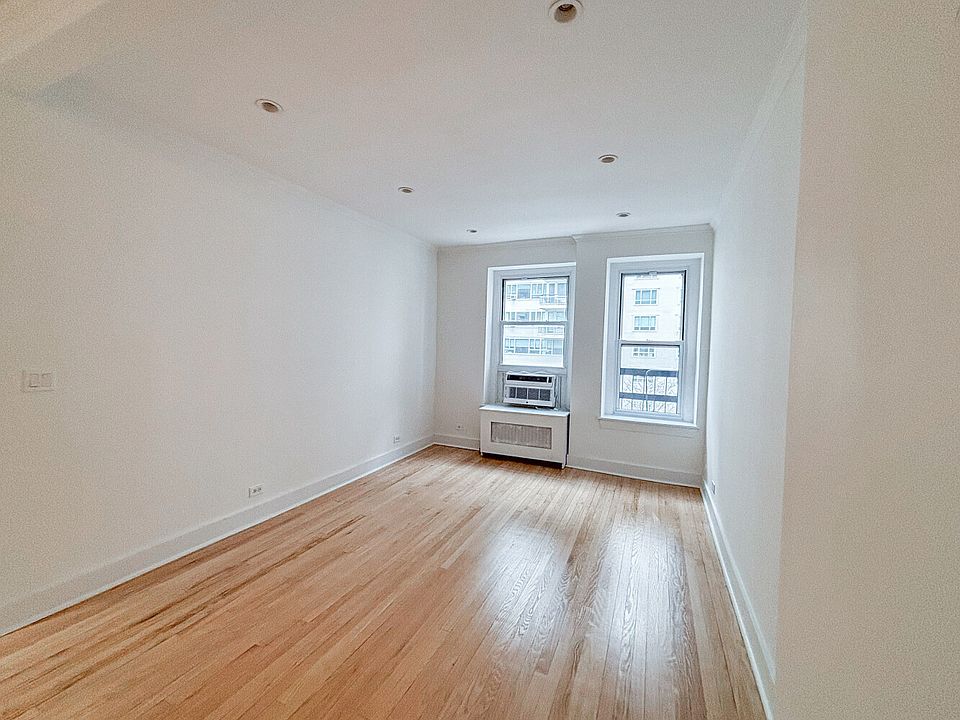 1st image of 205 E 66th St #501