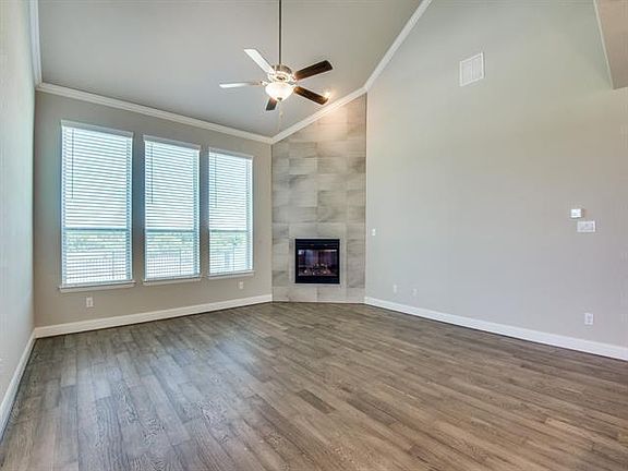 2nd image of 222 Pinyon Ln
