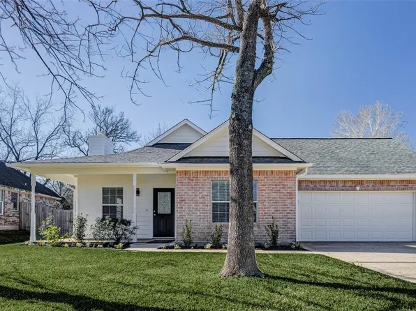 12551 Lake Conroe Hills Dr, Willis, TX 77318