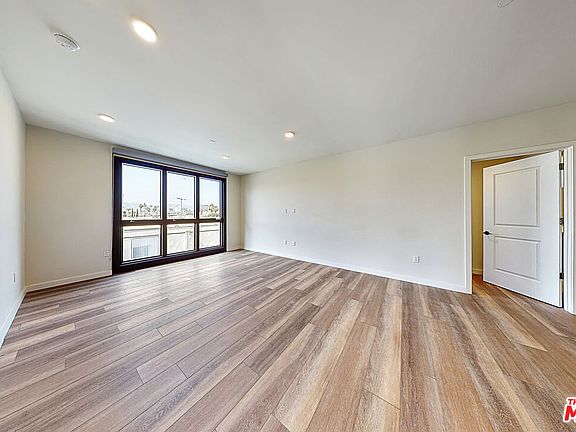 4th image of 1070 S Bedford St #205