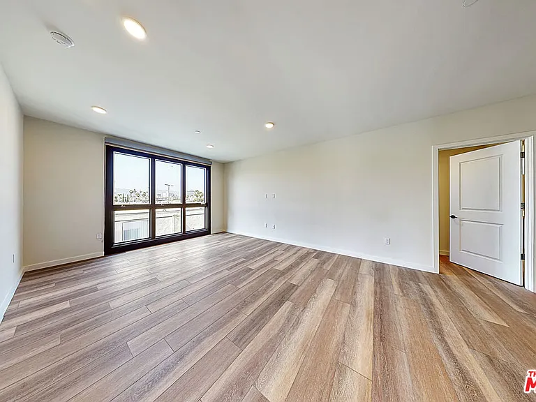 1070 S Bedford St #205 — Photo 4