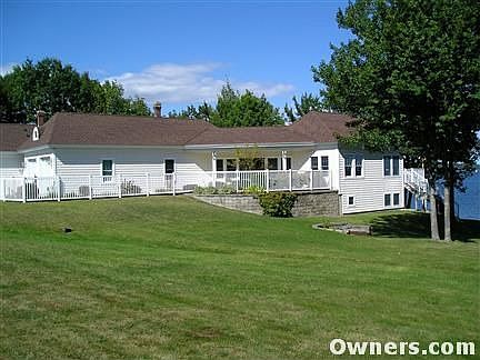 Front of home showing ocean view