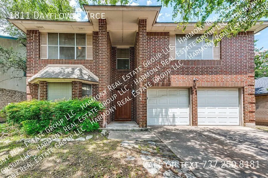 Charming 3 bedroom — Photo 3
