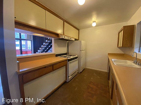 5th image of 1732 Silverlake Dr