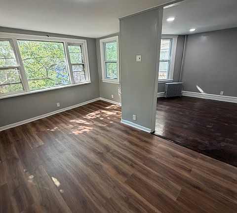 2nd image of 834 S 16th St #2