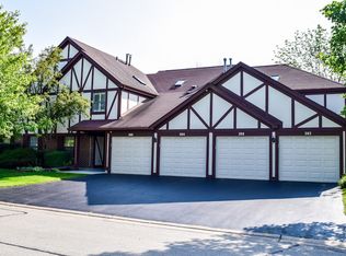 364 Elizabeth Dr #D, Wood Dale, IL 60191