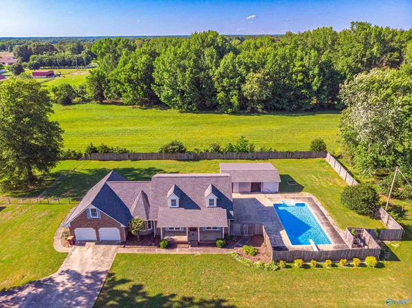 15153 New Cut Rd, Athens, AL 35611