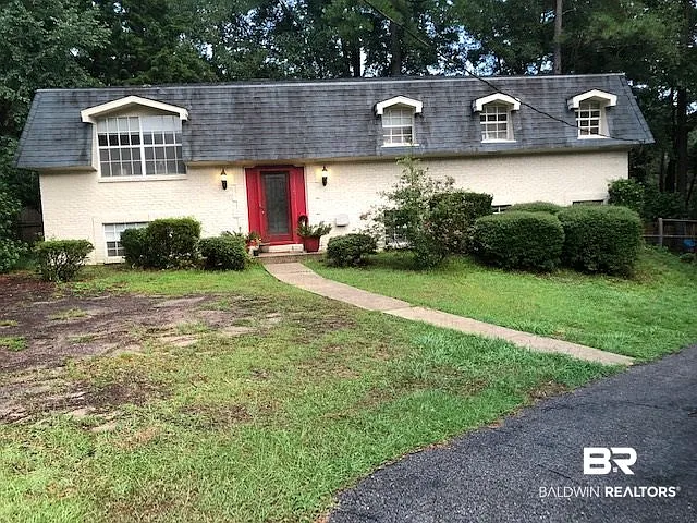 114 Pineview Cir