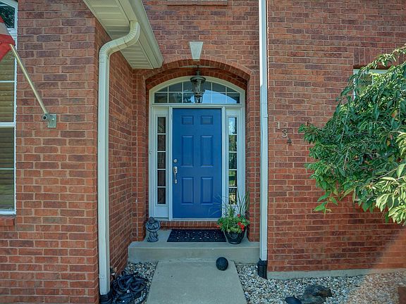 5th image of 134 Ginger Hollow Ct