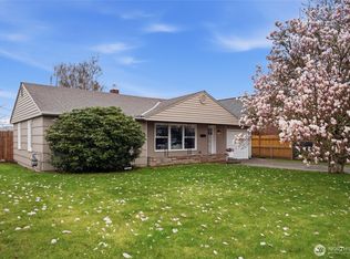 2012 Nipsic Ave, Bremerton, WA 98310