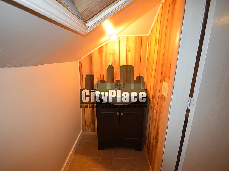 137 S Catherwood Ave — Photo 20